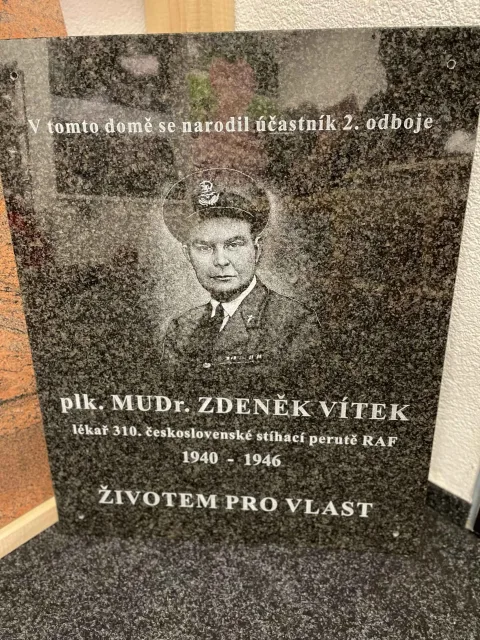 Gravírování do kamene – ukázka práce Kamenictví ONYX