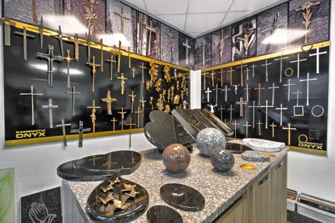 Prodejna a galerie pomníků Kamenictví ONYX ve Vracově
