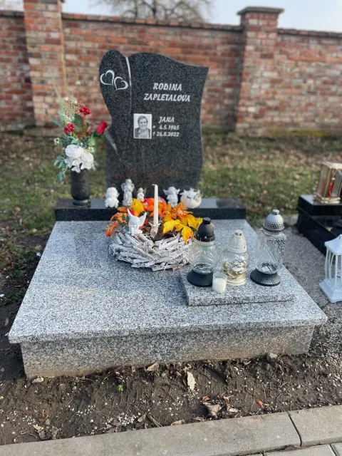 Urnový hrob – ukázka realizace Kamenictví ONYX