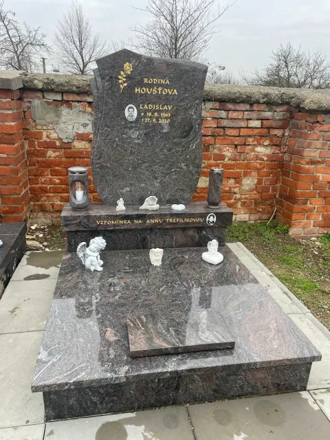Urnový hrob – ukázka realizace Kamenictví ONYX