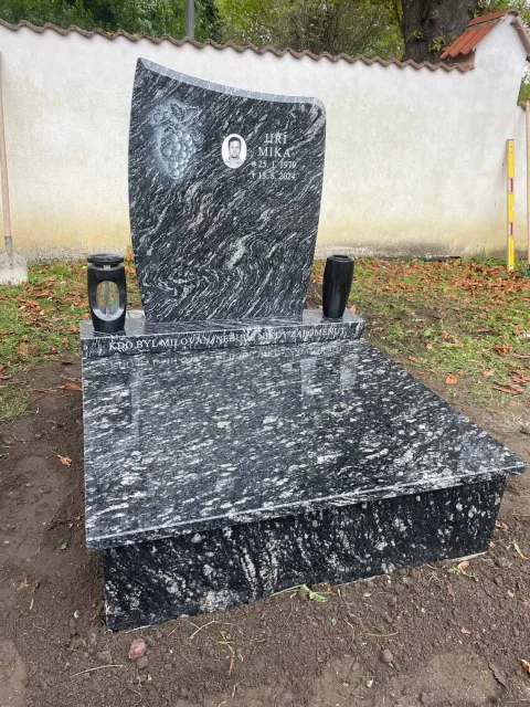 Urnový hrob – ukázka realizace Kamenictví ONYX