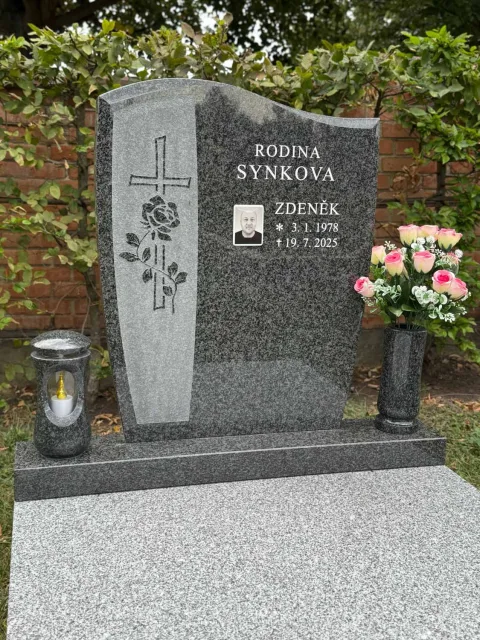 Urnový hrob – ukázka realizace Kamenictví ONYX