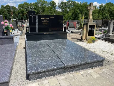 Dvojhrob – ukázka realizace Kamenictví ONYX